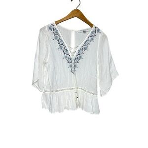Abercrombie & Fitch White Boho Blouse with Blue Embroidery Women’s Size Small